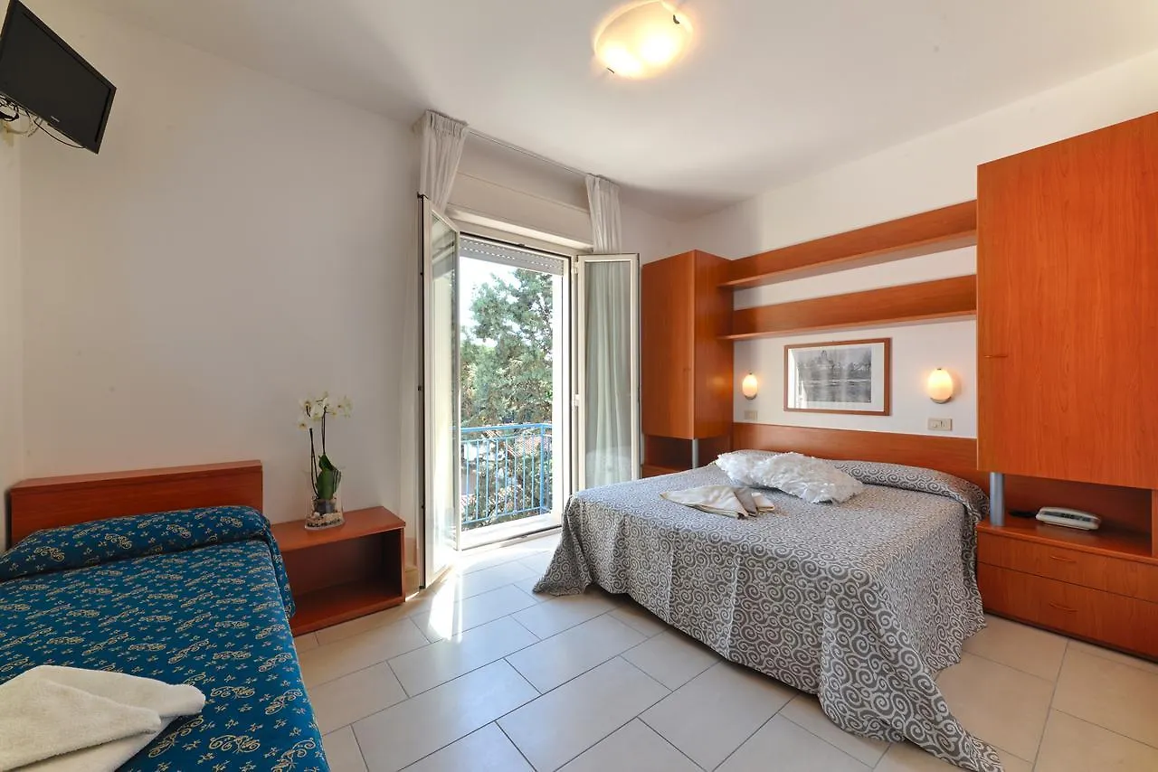 Hotel Taormina Riccione 3*,